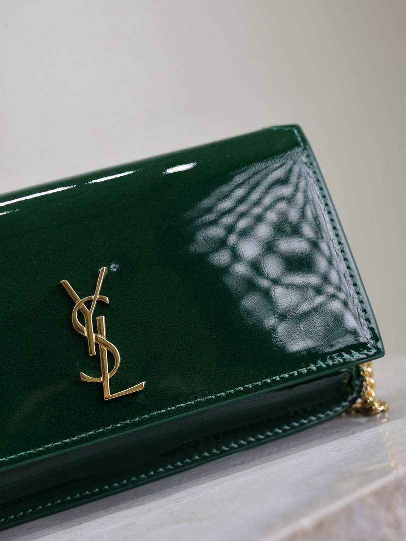 YSL CASSANDRE phone holder 635095 in patent leather green