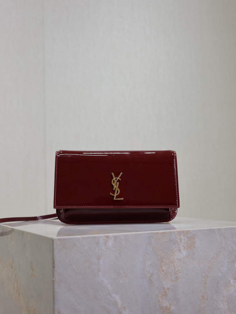 YSL CASSANDRE phone holder 635095 in patent leather red
