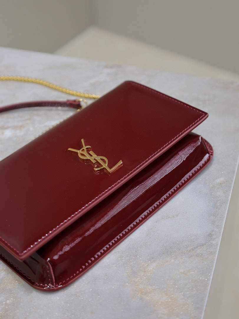 YSL CASSANDRE phone holder 635095 in patent leather red