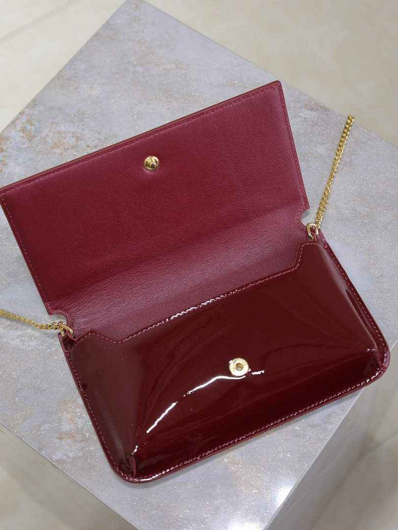 YSL CASSANDRE phone holder 635095 in patent leather red