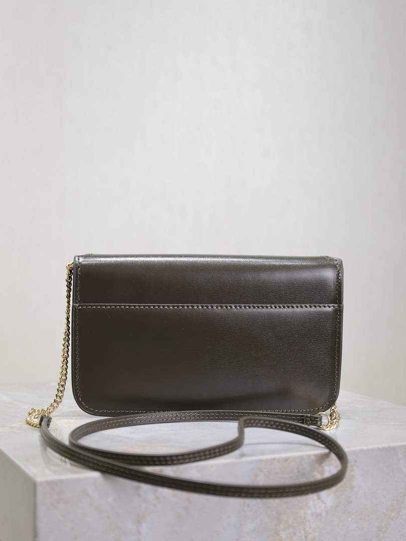 YSL CASSANDRE phone holder 820175 in smooth leather green