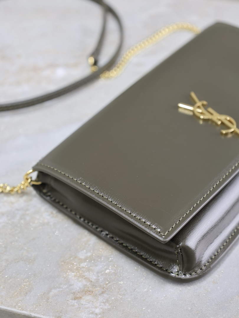 YSL CASSANDRE phone holder 820175 in smooth leather green
