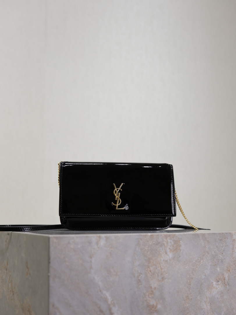 YSL CASSANDRE phone holder 635095 in patent leather black