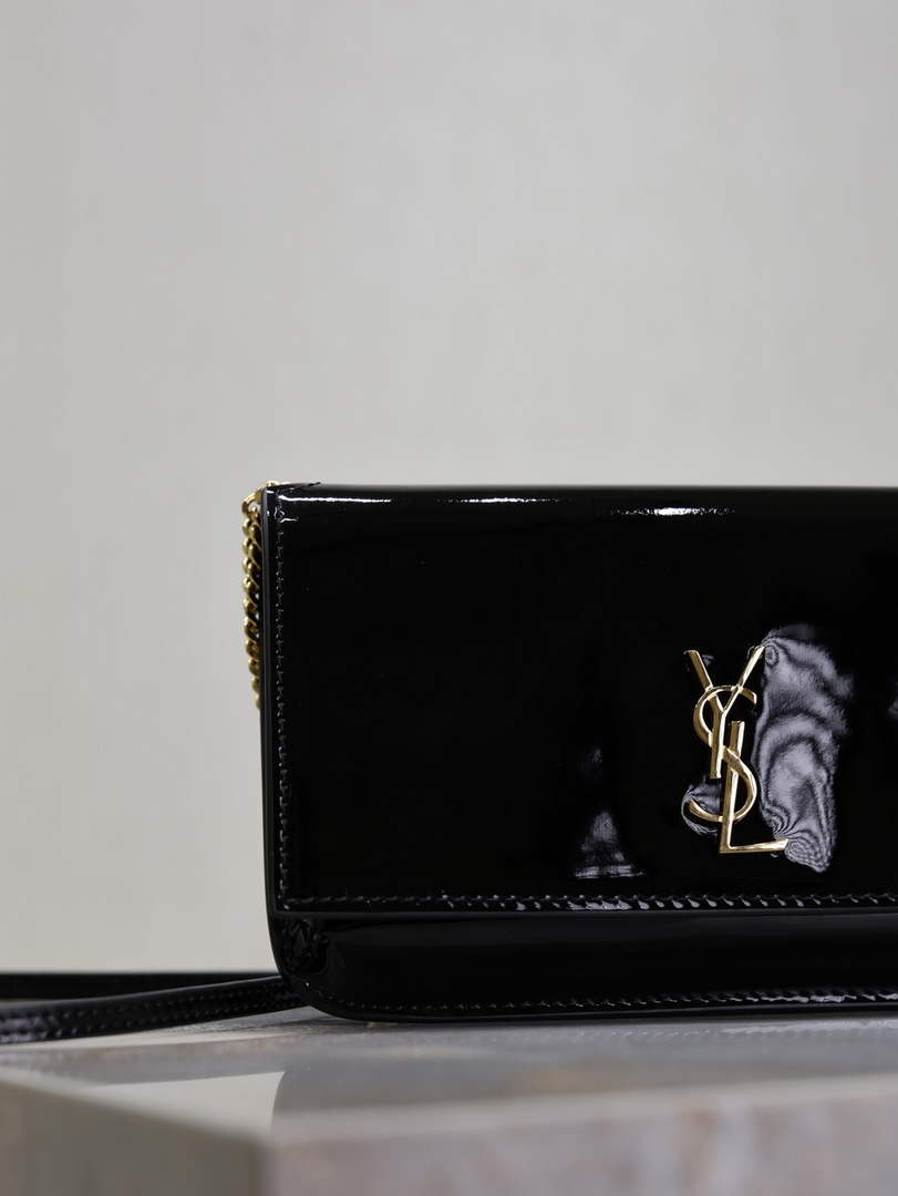 YSL CASSANDRE phone holder 635095 in patent leather black