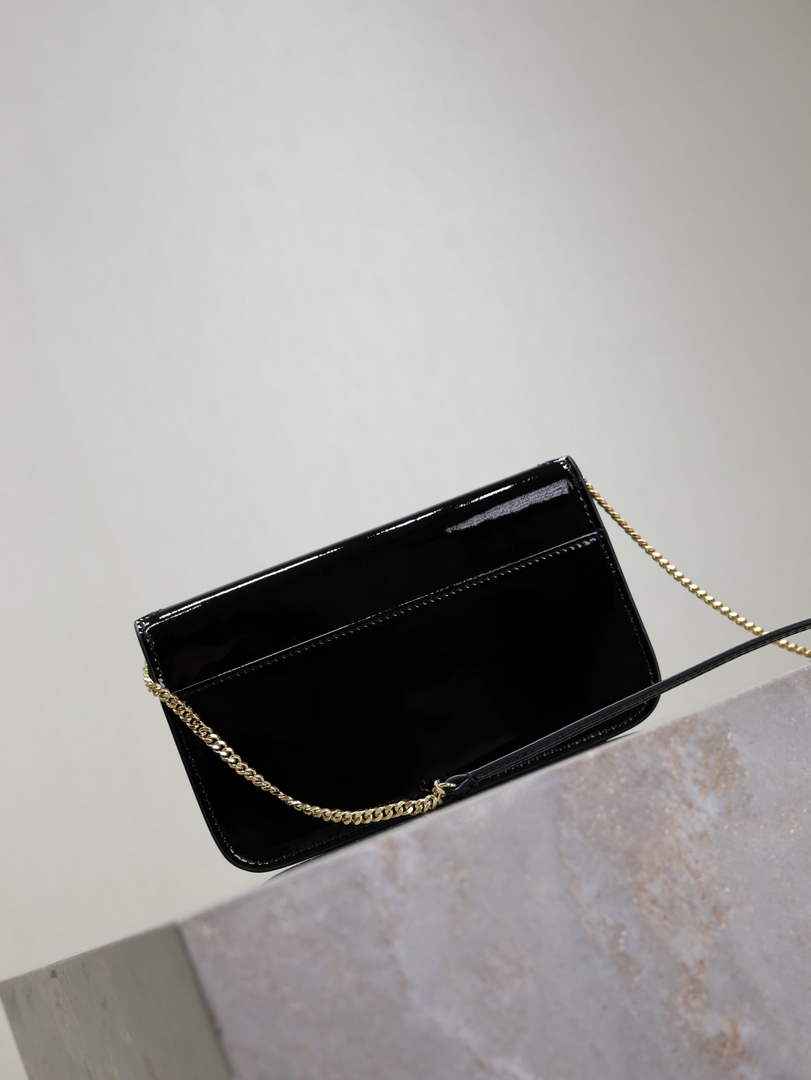 YSL CASSANDRE phone holder 635095 in patent leather black