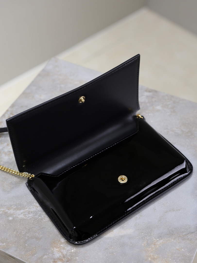 YSL CASSANDRE phone holder 635095 in patent leather black