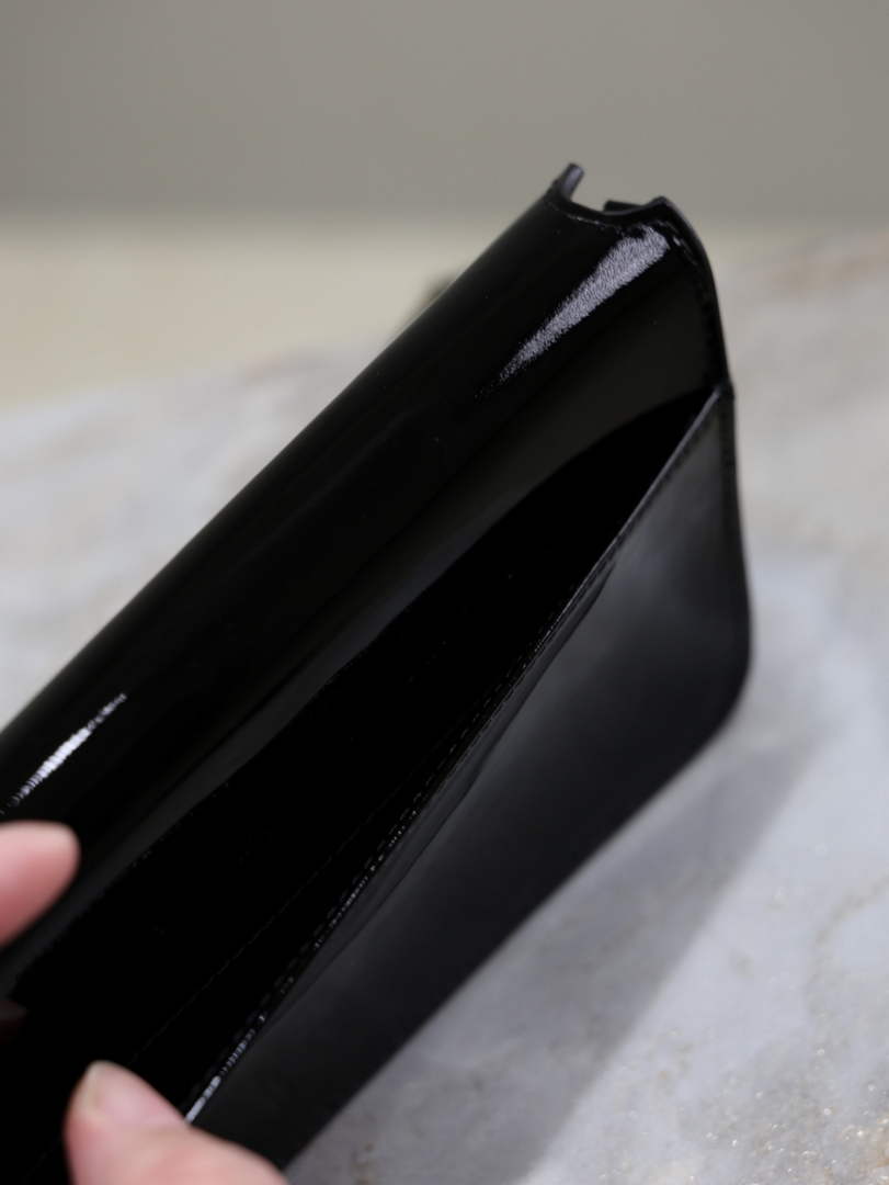 YSL CASSANDRE phone holder 635095 in patent leather black