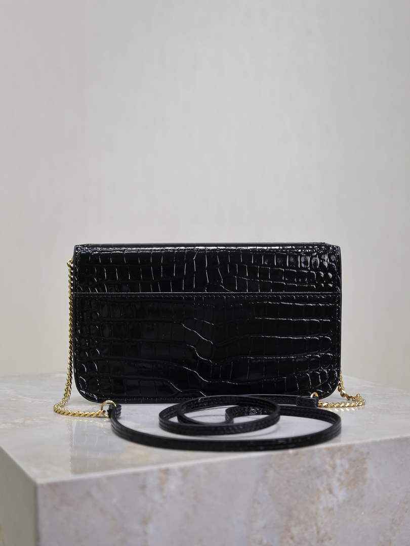 YSL CASSANDRE phone holder 635095 in SHINY crocodile-embossed leather black