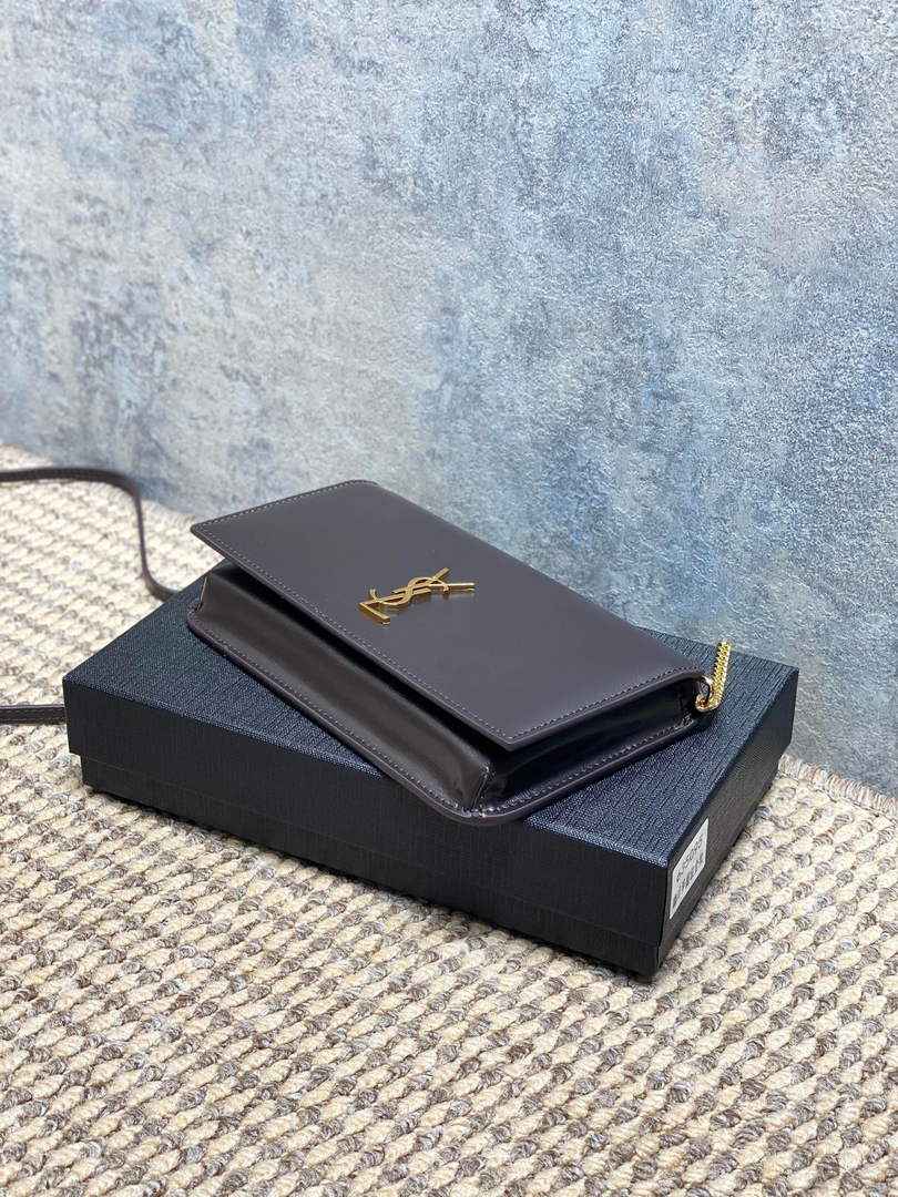 YSL CASSANDRE phone holder 820175 in smooth leather coffee